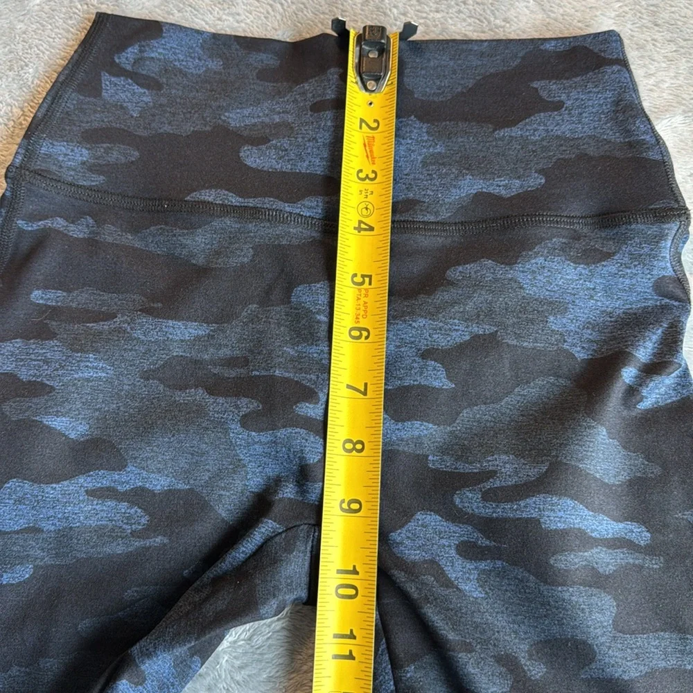 NWOT Bombshell Sportswear Fit Camo Legging Blue Size Large - Picture 13 of 14